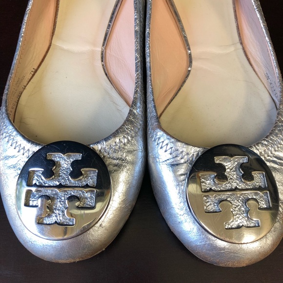 Tory Burch Reva Metallic Silver Ballet Flats Sz 7 - Picture 6 of 7